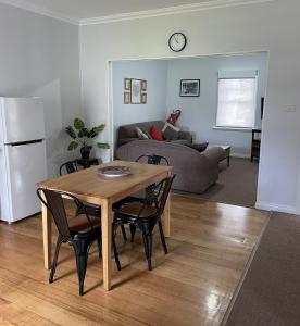 Giants Table and Cottages