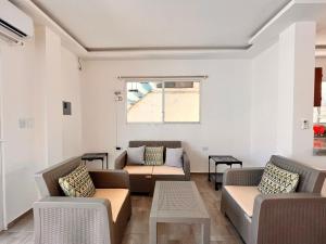 Casa Halley #4 con vista al mar y piscina , 2 pisos - Villamil Playas , Data de Villamil