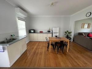 Giants Table and Cottages