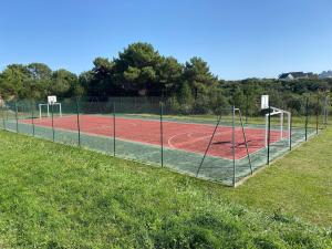 Maisons de vacances Charming holiday home in the middle of the dunes of Barneville-Carteret : photos des chambres