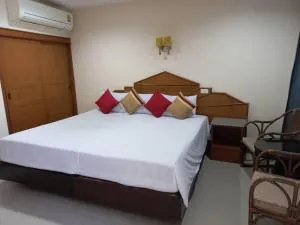 โรงแรม อมรอินน์ รีสอร์ท - Ban San Ton Ko (1)