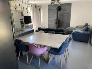 T3 sur fermette avec les animaux - Gennetines