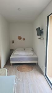 Maisons de vacances Studio dans le Vaucluse en campagne : photos des chambres