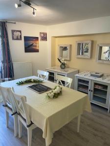 Spacious apartment in Charleroi 100 m² with parking 5 ppl