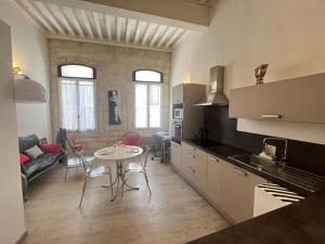 Appartements Duplex *renove*dans le centre d'Arles : photos des chambres