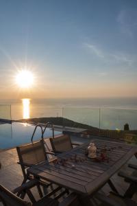 SAPPHIRE AGIOS NIKITAS