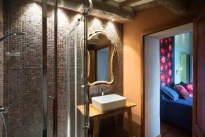 Villa Mandorlo - Pomaio Wines & Hospitality