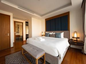 ANGSANA Beachfront Residences apartment with pool in Laguna Phuket