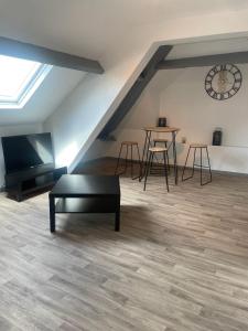 Appartements Superbe loft neuf - 1 chambre- face au Chateau : photos des chambres