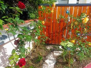 B&B / Chambres d'hotes Un moment de douceur : Chambre Double - Vue sur Jardin