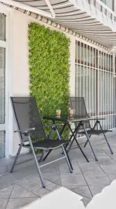 Cozy studio near the park with huge verandah. - Debelets