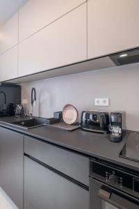 Top-Notch location, an Exceptionally Stylish flat