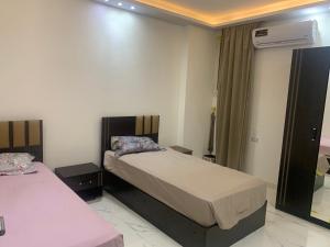 القاهرة الهرم اللبيني المجزر شارع رومان اسفلت