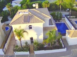 Luxury spacious holiday Villa with heated swimming pool