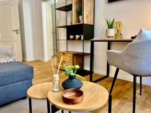 Luxury Style 2 Room Apartment by R&L in Centre