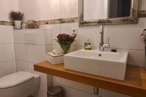Exklusive Wohnung mit herrlicher Terrasse und Garten