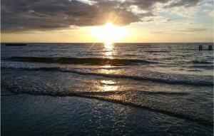 1 Bedroom Gorgeous Apartment In Dziwnów