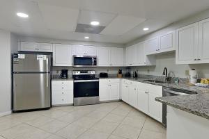 The Palms of Orange Beach #102