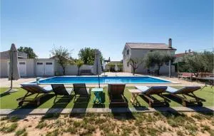 6 Bedroom Nice Home In Murvica - Smoković