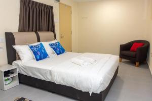 Southern Tip Hotel - City & 100m walk to McDonalds & FREE DOBI