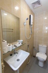 Southern Tip Hotel - City & 100m walk to McDonalds & FREE DOBI