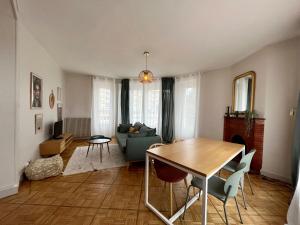 Appartements Le FRIDA - T3 Lumineux proche centre ville - DABNB : photos des chambres