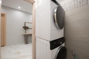 Rob Venture Suites at the central of ATHENS city