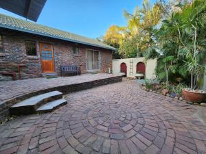 Flamboyant Guesthouse