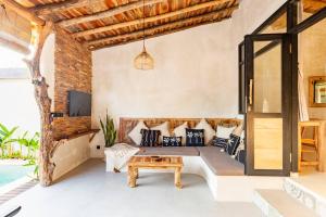 Angatu Villas 1 Padang - Padang