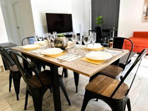 Paradigm Court, Modern 2-Bedroom Apartment F2, Oxford