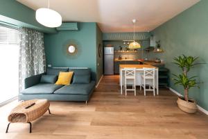 Blue Shadow - Moxa Home - New Building