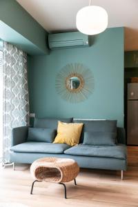 Blue Shadow - Moxa Home - New Building