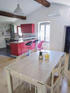 Appartements Le Camarguais : photos des chambres