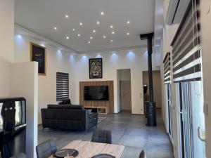 Villas Maison Luxe Metz - Climatise - Expose Sud - Jacuzzi Privatif : photos des chambres