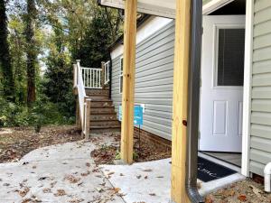 Quietude Place, Stylish 2 Bedroom House with Full Kitchen