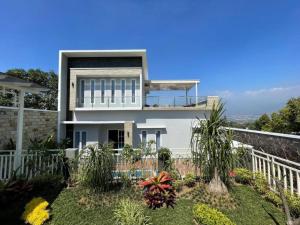 Daisha Villa - Batu (Private Pool)