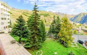 1 Bedroom Lovely Apartment In Orcières - 圣米舍德谢洛