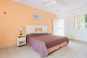 Marysol D8 beachfront next to nomads