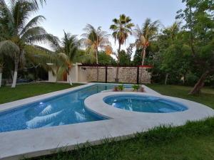 Marysol D8 beachfront next to nomads