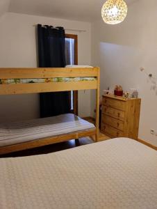 Maisons de vacances Maison chaleureuse au pied de la dent du Chat : photos des chambres