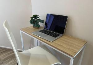 Holiday Paradise - FIFTEEN Martys @ Little Beach