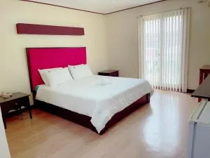 Jun and Helen Hotel and Restaurant - Clark