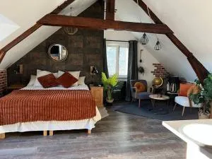 Le saint Julien au cœur du centre historique de chateaugiron - 沙托布尔