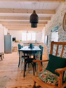 Maisons de vacances Logement pour 2 pres de la seudre : Maison 1 Chambre