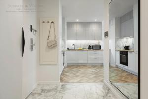 Luxury Art Malczewskiego 86 Gdańsk, SUMMERWINTER Brand