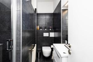 Enjoy Apartments, quiet street, apartment with two bedrooms sleeps 6 AC