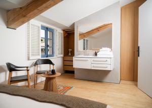 Appartements Bouquerie Lagrasse : Chambre Familiale - Non remboursable
