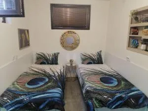 Апартамемт 3 места с кухня с дворче - Kravoder