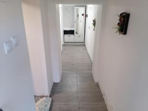 Апартамемт 3 места с кухня с дворче