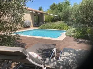 Villa récente avec piscine privée - 莱斯安格尔斯